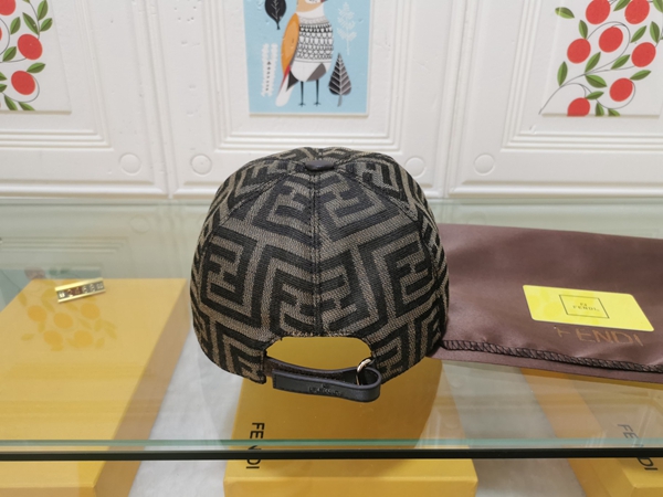 ブランド帽子側面デザイン